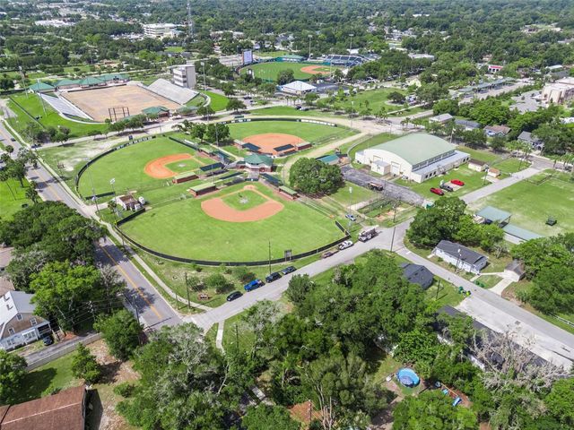 335 E WALTS AVENUE, Deland, FL 32724