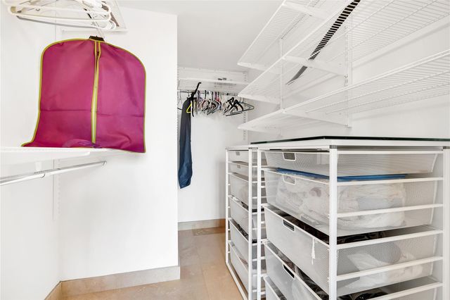 112 N Birch Road 202, Fort Lauderdale, FL 33304