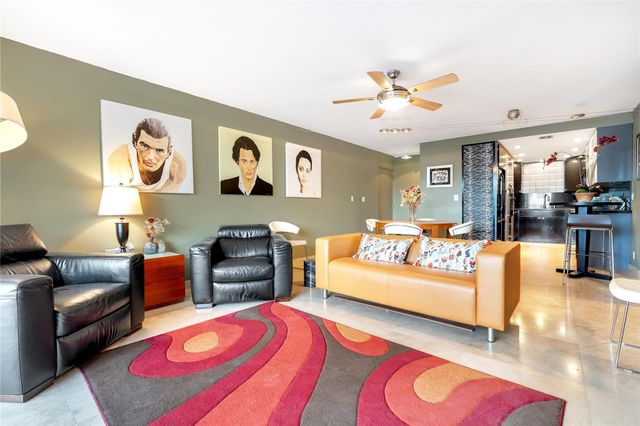 112 N Birch Road 202, Fort Lauderdale, FL 33304