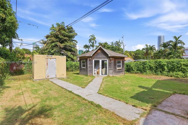 135 SW 27th Road, Miami, FL 33129