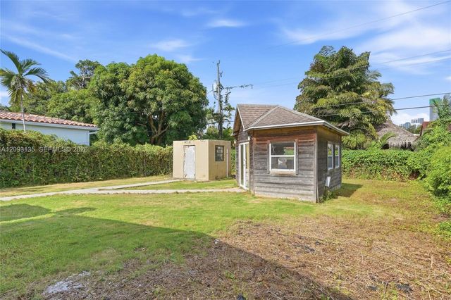 135 SW 27th Road, Miami, FL 33129
