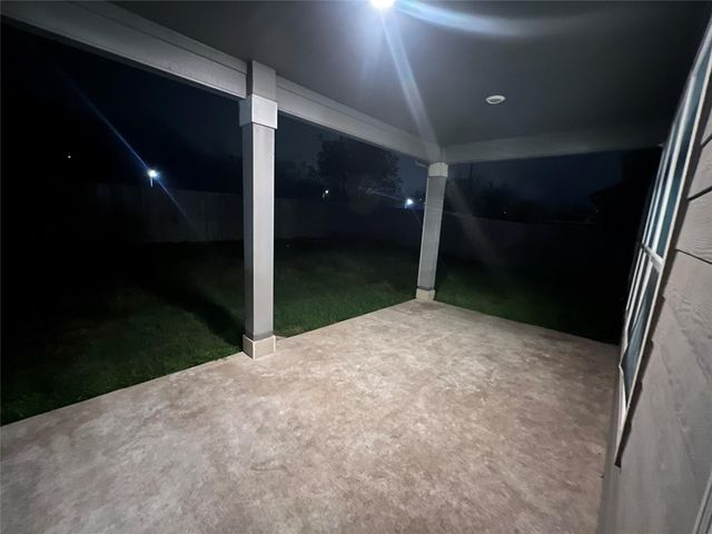 112 W Point WAY, Elgin, TX 78621