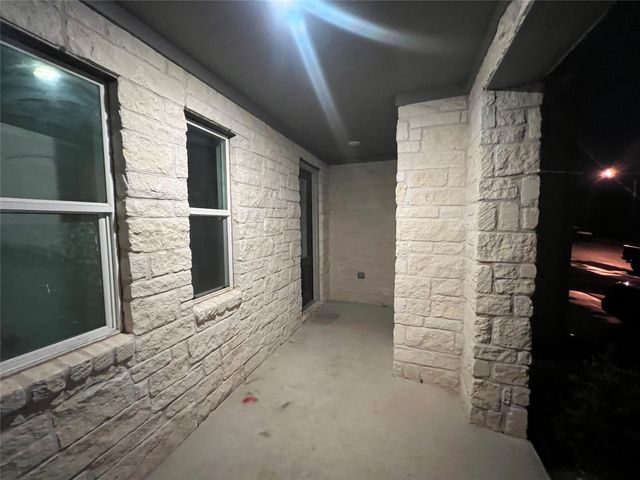 112 W Point WAY, Elgin, TX 78621