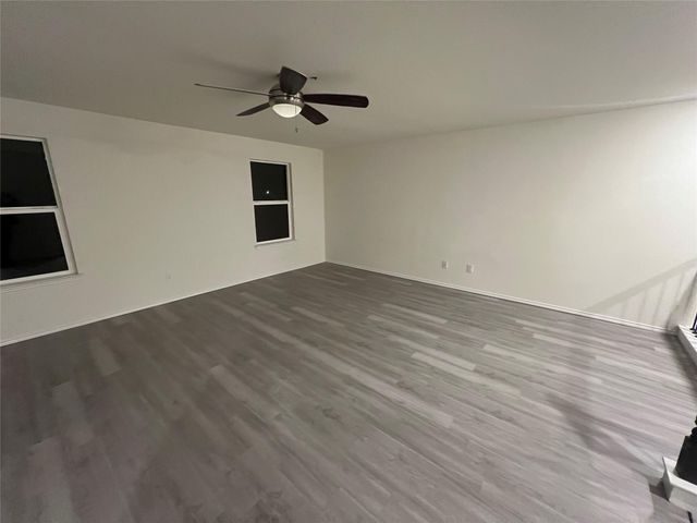 112 W Point WAY, Elgin, TX 78621