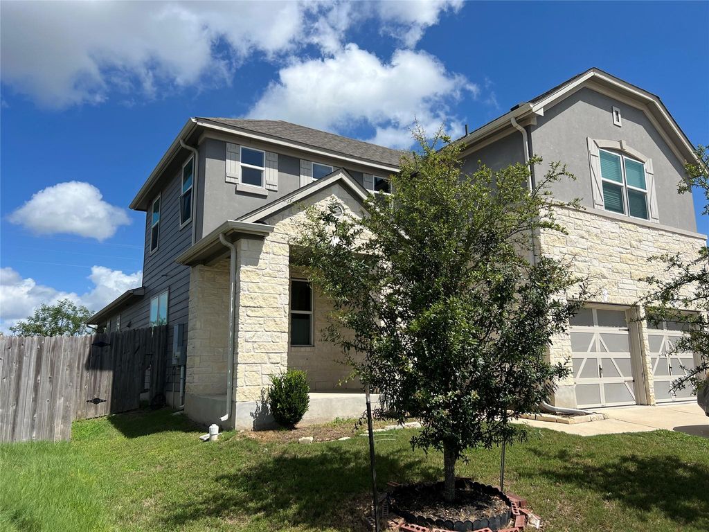 112 W Point WAY, Elgin, TX 78621