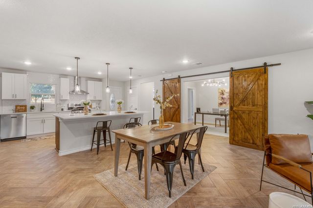 246 Sprucewood, San Antonio, TX 78216