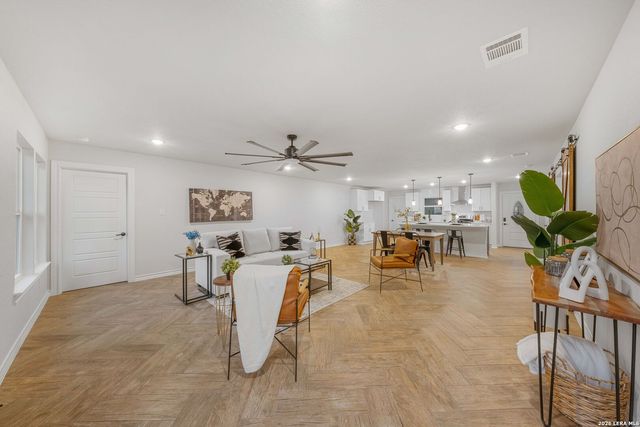 246 Sprucewood, San Antonio, TX 78216