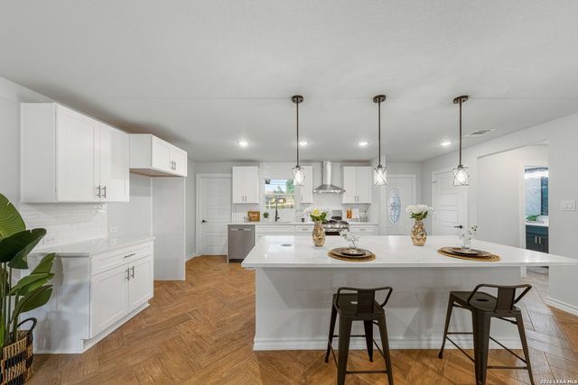 246 Sprucewood, San Antonio, TX 78216