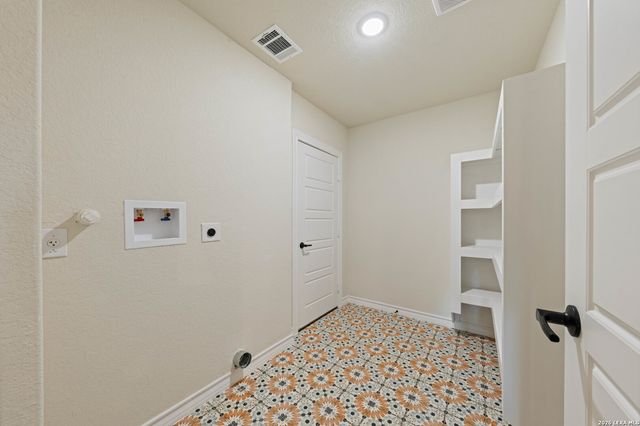 246 Sprucewood, San Antonio, TX 78216