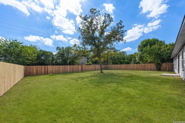 246 Sprucewood, San Antonio, TX 78216