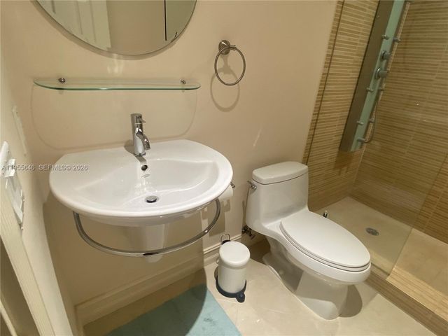 6471 Bay Club Dr 2, Fort Lauderdale, FL 33308