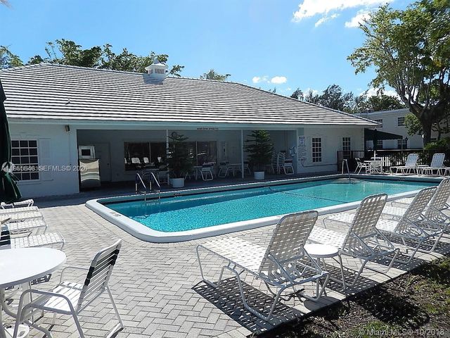 6471 Bay Club Dr 2, Fort Lauderdale, FL 33308