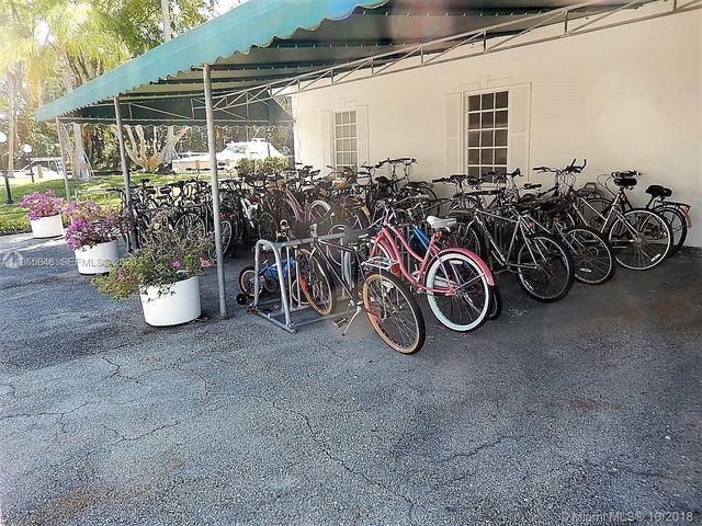 6471 Bay Club Dr 2, Fort Lauderdale, FL 33308