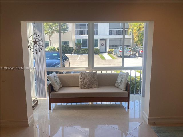 6471 Bay Club Dr 2, Fort Lauderdale, FL 33308