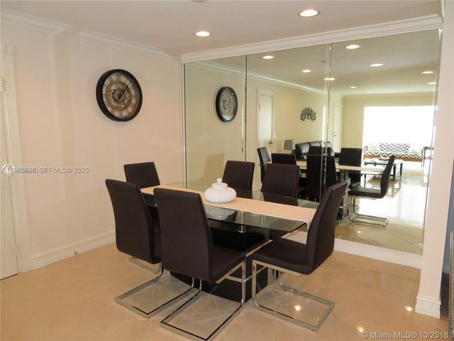 6471 Bay Club Dr 2, Fort Lauderdale, FL 33308