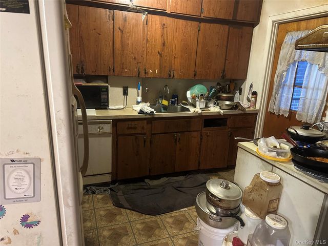 10-31 116th Street, College Point, NY 11356