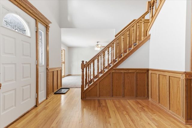 492 Patricia Court, Grayslake, IL 60030