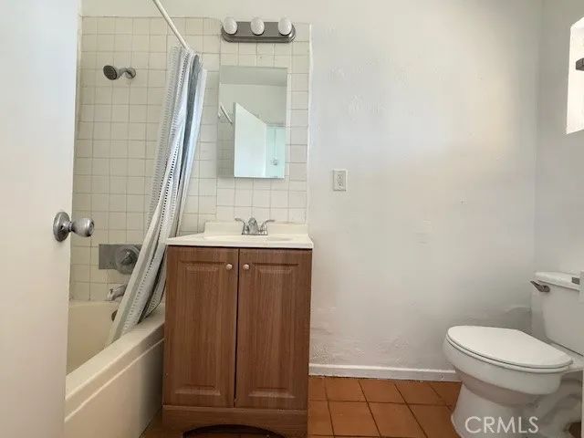 818 E C St, Colton, CA 92324