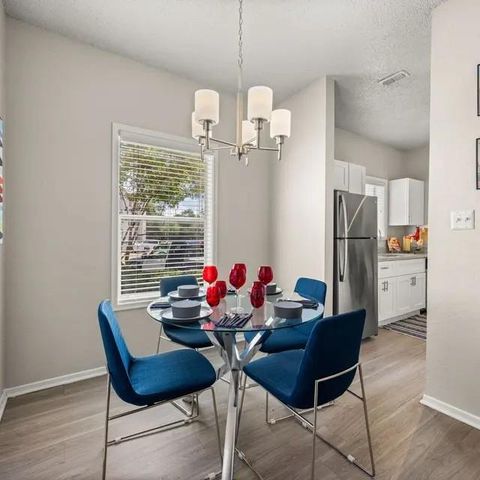 13005 Heinemann DR 03-311, Austin, TX 78727