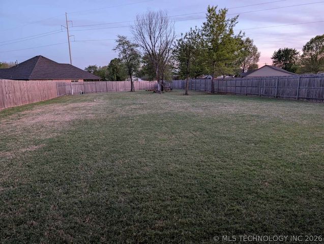 744 E 139th Place, Glenpool, OK 74033