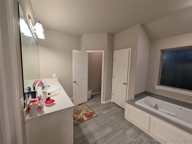 744 E 139th Place, Glenpool, OK 74033