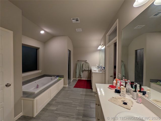 744 E 139th Place, Glenpool, OK 74033
