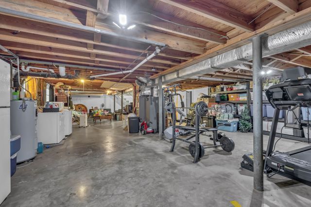 1105 Palmyra Rd, Clarksville, TN 37040