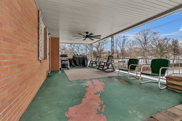 1105 Palmyra Rd, Clarksville, TN 37040