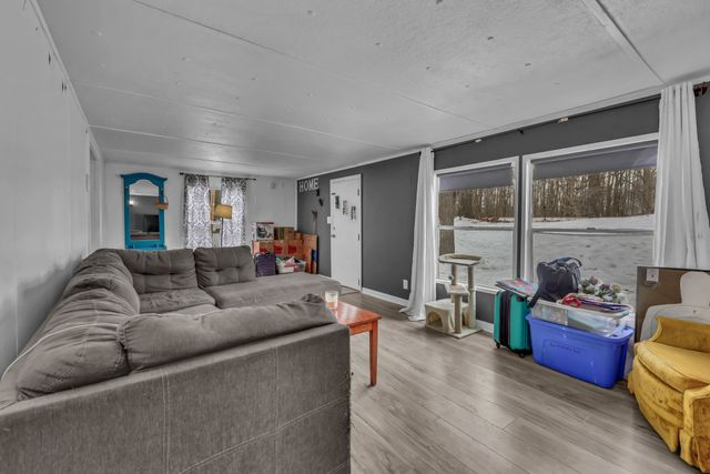 1105 Palmyra Rd, Clarksville, TN 37040