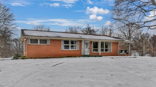 1105 Palmyra Rd, Clarksville, TN 37040