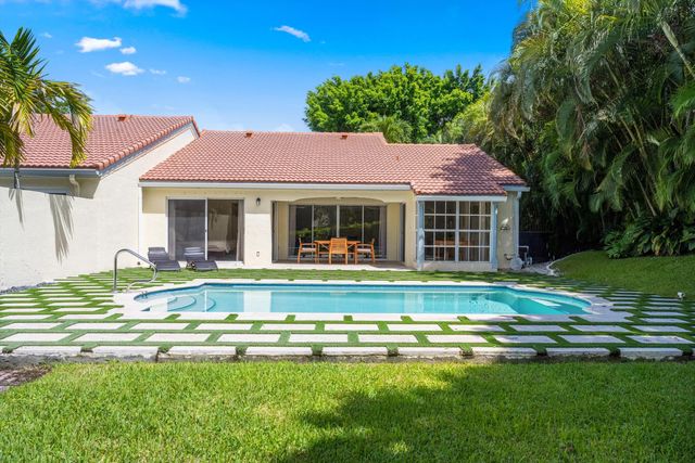 2236 Las Casitas Drive, Wellington, FL 33414