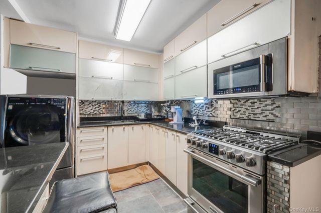 1020 Elton Street 18BB, Brooklyn, NY 11208