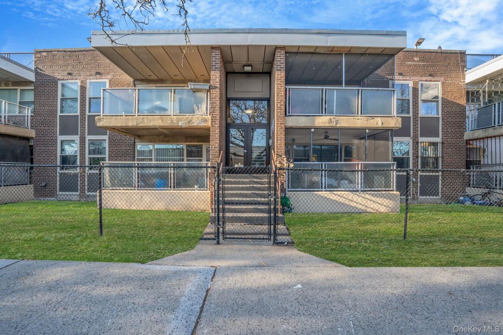 1020 Elton Street 18BB, Brooklyn, NY 11208