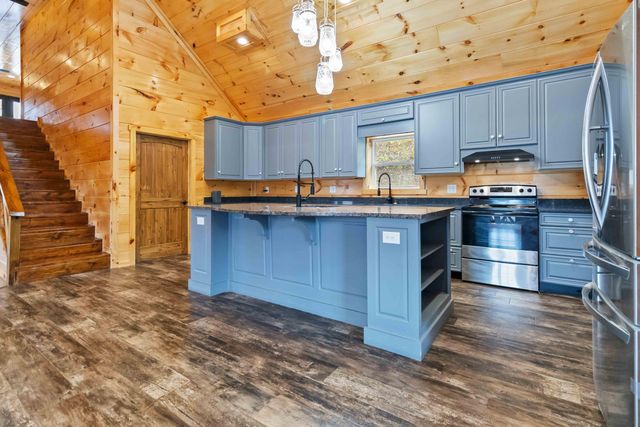 949 3447 Highway, Mckee, KY 40447