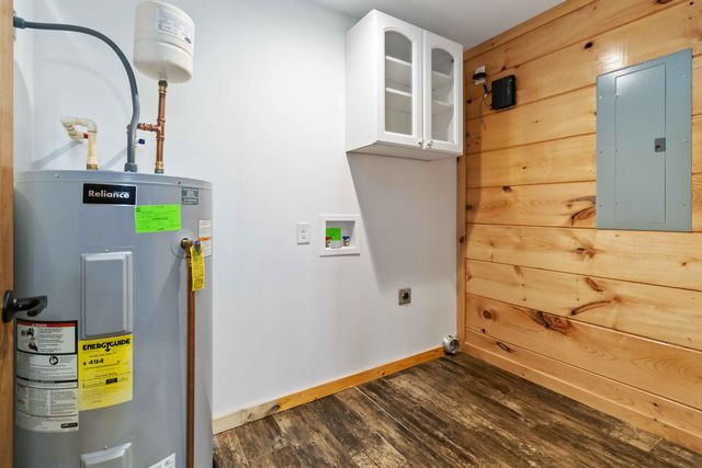 949 3447 Highway, Mckee, KY 40447