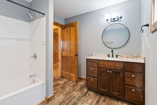 949 3447 Highway, Mckee, KY 40447