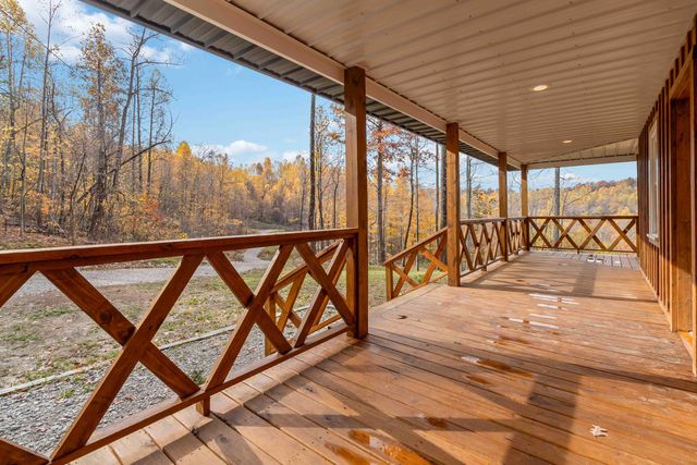 949 3447 Highway, Mckee, KY 40447