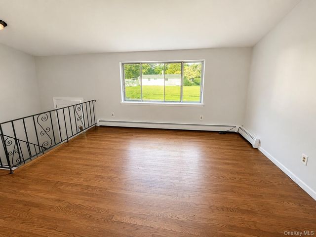 150 8th Avenue, Holtsville, NY 11742
