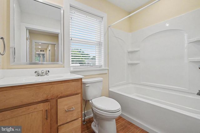 252 E AREBA AVE, Hershey, PA 17033
