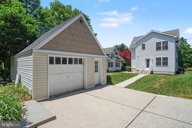 252 E AREBA AVE, Hershey, PA 17033