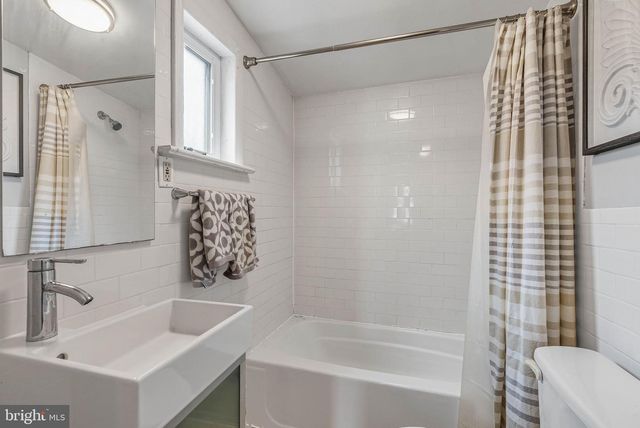 137 SIGEL ST, Philadelphia, PA 19148
