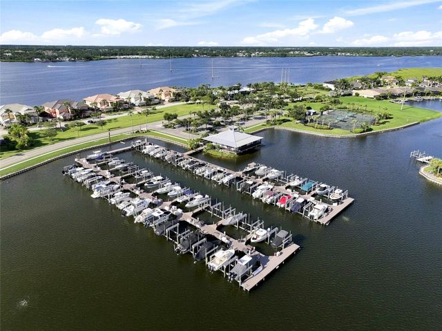 5057 LAKE OVERLOOK AVENUE, Bradenton, FL 34208