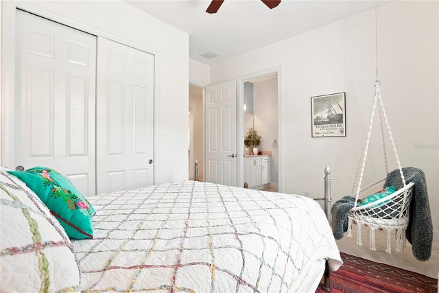5057 LAKE OVERLOOK AVENUE, Bradenton, FL 34208