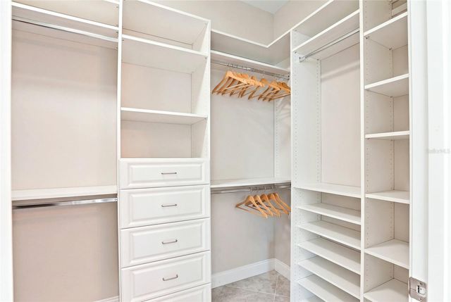 5057 LAKE OVERLOOK AVENUE, Bradenton, FL 34208
