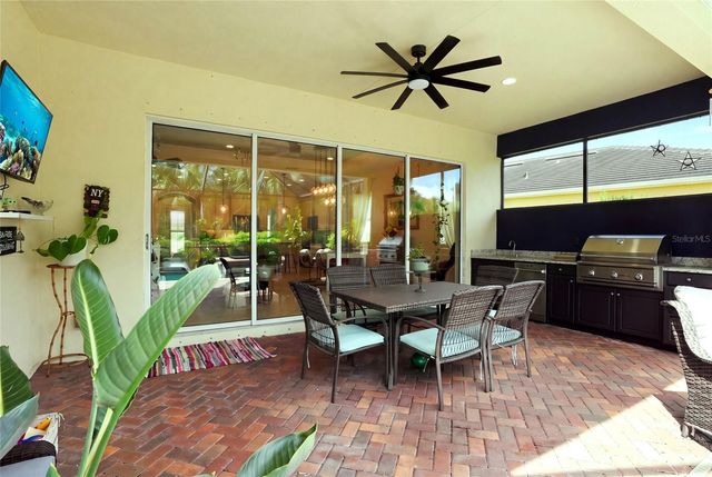 5057 LAKE OVERLOOK AVENUE, Bradenton, FL 34208