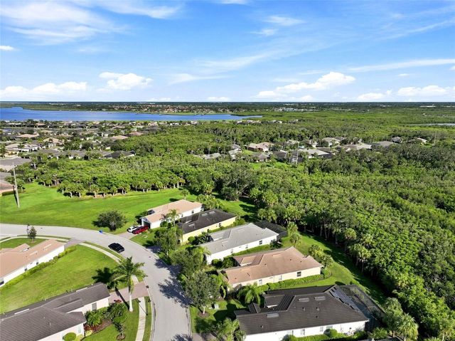 5057 LAKE OVERLOOK AVENUE, Bradenton, FL 34208