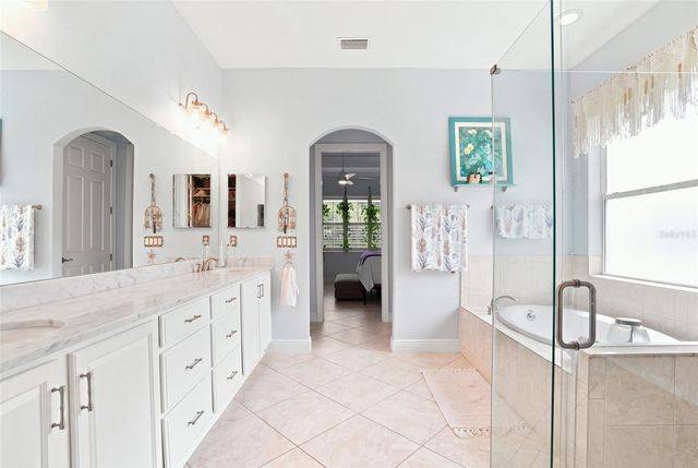 5057 LAKE OVERLOOK AVENUE, Bradenton, FL 34208