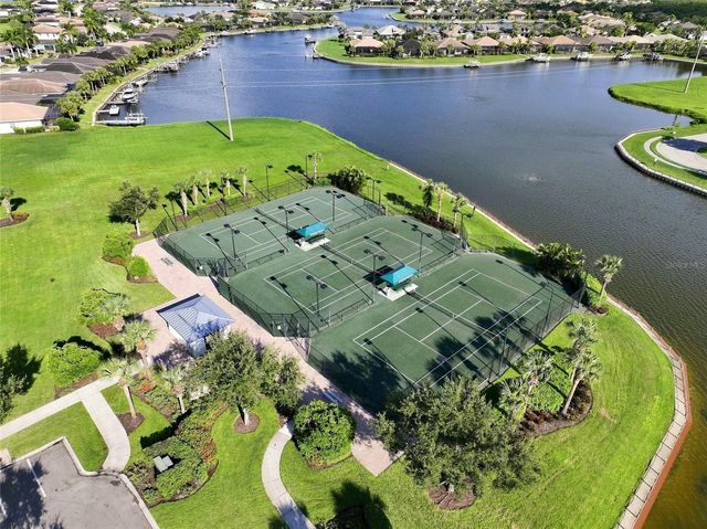 5057 LAKE OVERLOOK AVENUE, Bradenton, FL 34208