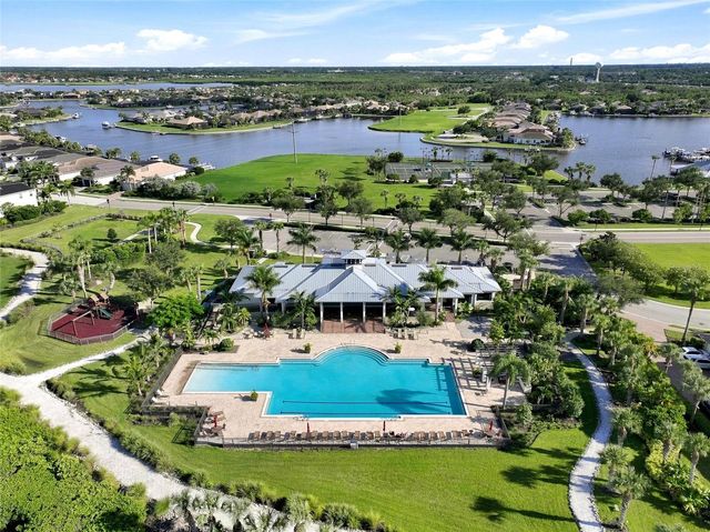 5057 LAKE OVERLOOK AVENUE, Bradenton, FL 34208