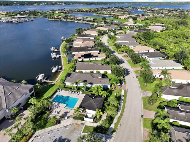 5057 LAKE OVERLOOK AVENUE, Bradenton, FL 34208